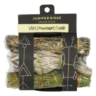 Sauge blanche - Cèdre et Armoise commune - Set de Fumigation - +/- 10 cm par pièce - Juniper Ridge - 1 - Herboristerie du Valmo Sauge blanche - Cèdre et Armoise commune - Set de Fumigation - +/- 10 cm par pièce - Juniper Ridge - 1 - Herboristerie du Valmo