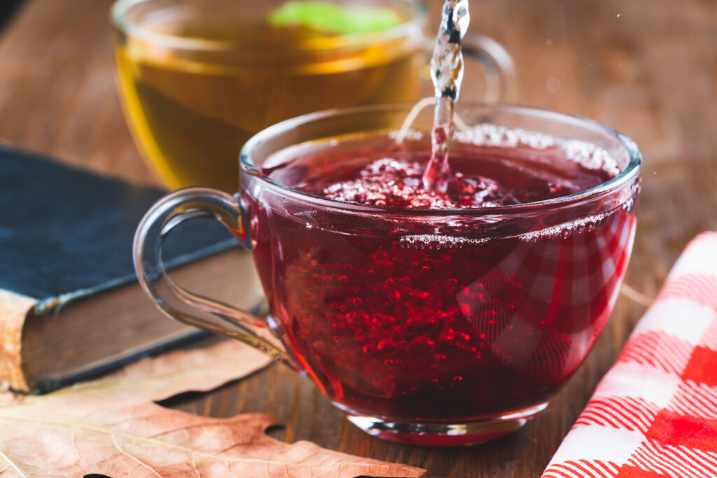 tisane Quinquina tasse de thé rouge