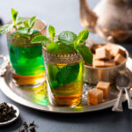 tisane menthe tasse de thé infusion feuilles