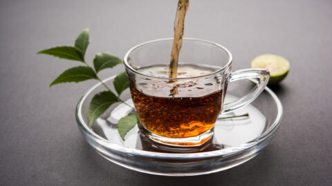 tisane neem tasse de thé