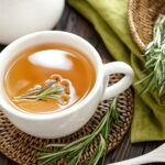 tisane romarin feuilles infusion tasse de thé