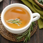 tisane de romarin infusion tasse de thé