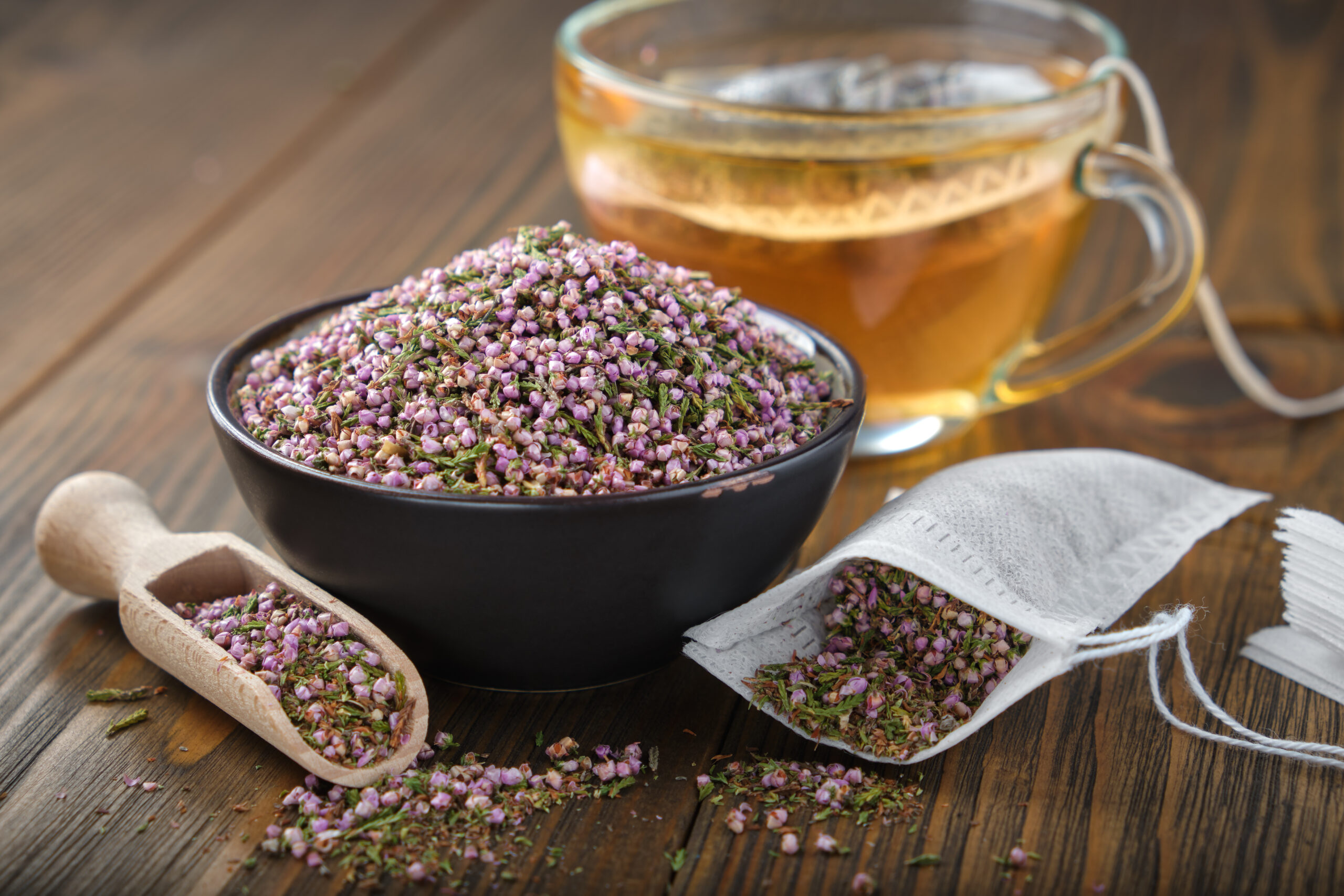 tisane de bruyère infusion tasse de thé sommités fleuries